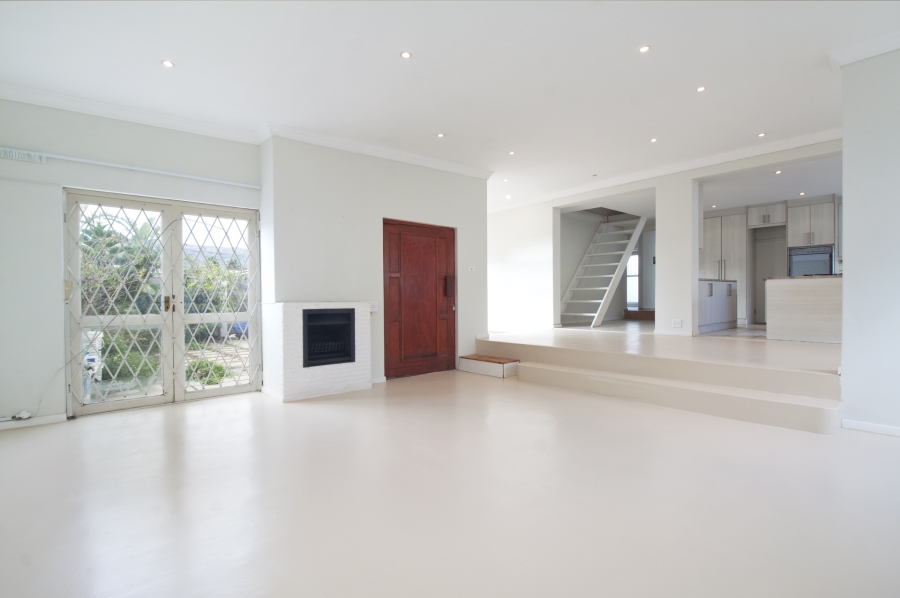 4 Bedroom Property for Sale in Capri Western Cape
